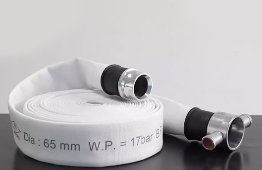 Dupla kabátos tűzoltó tömlő